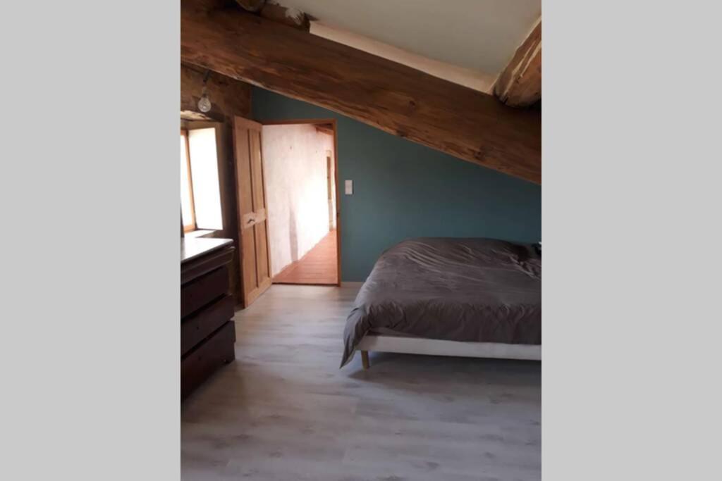 Gite A La Ferme Chaleureux Avec Animaux Et Ruisseau Sabran Exterior foto